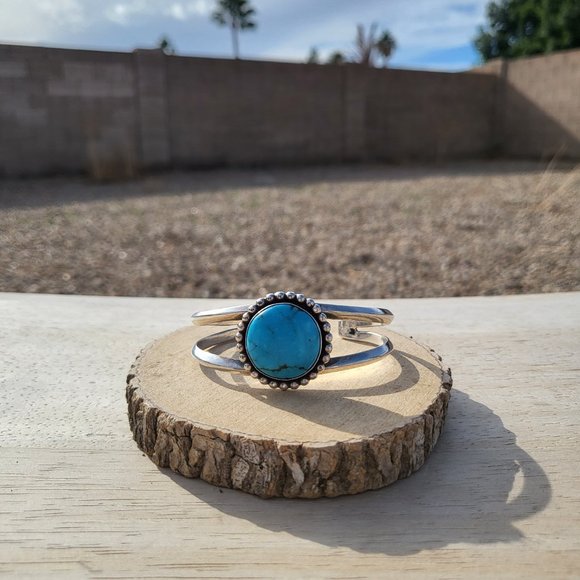 Navajo Round Turquoise Cuff Bracelet NA Sterling Silver Handmade Jewelry - Picture 12 of 12